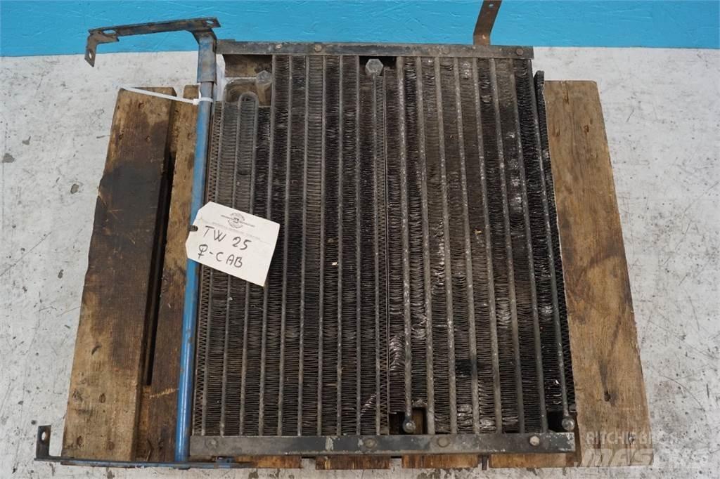 Ford TW25 散熱器/水箱