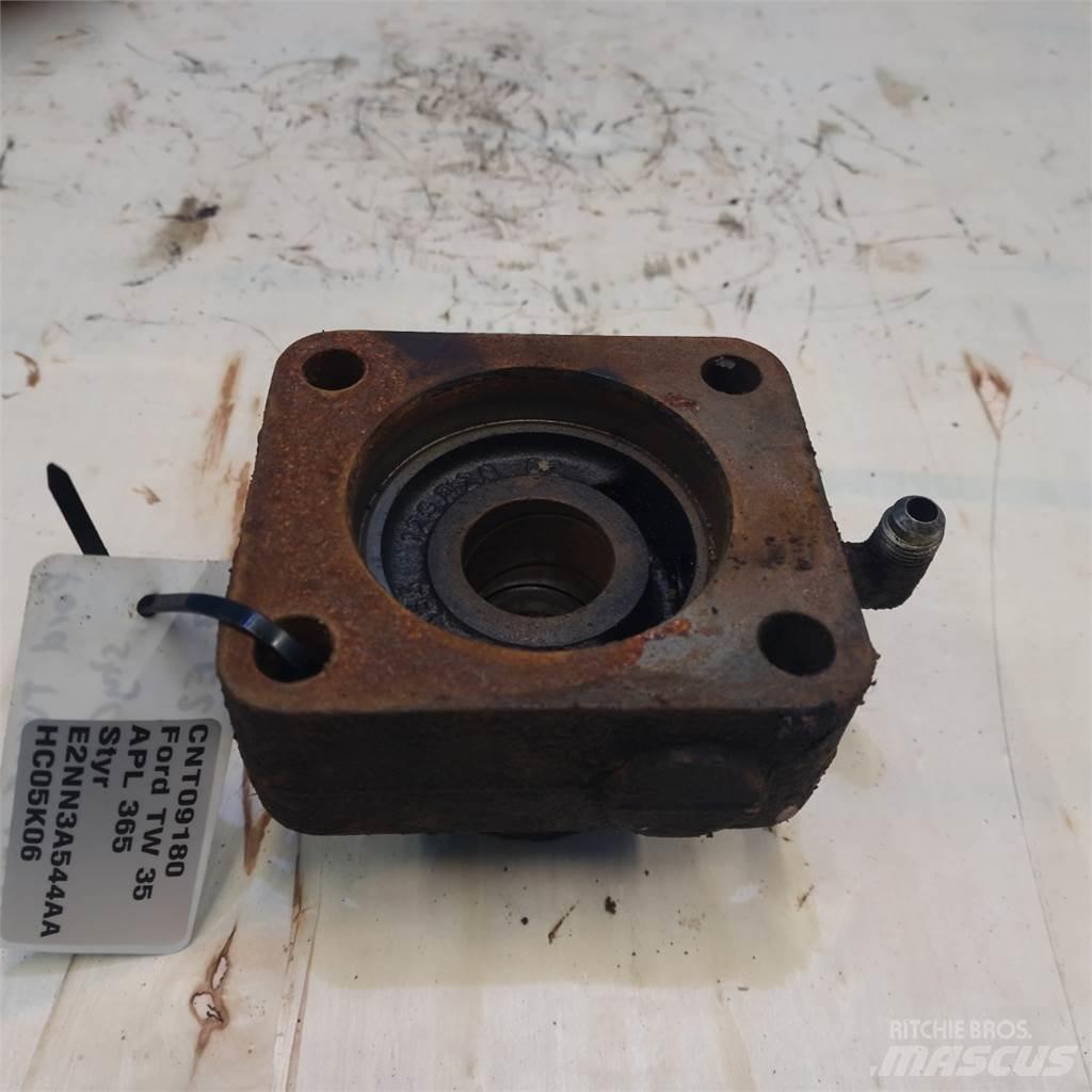 Ford TW35 其他曳引機配件