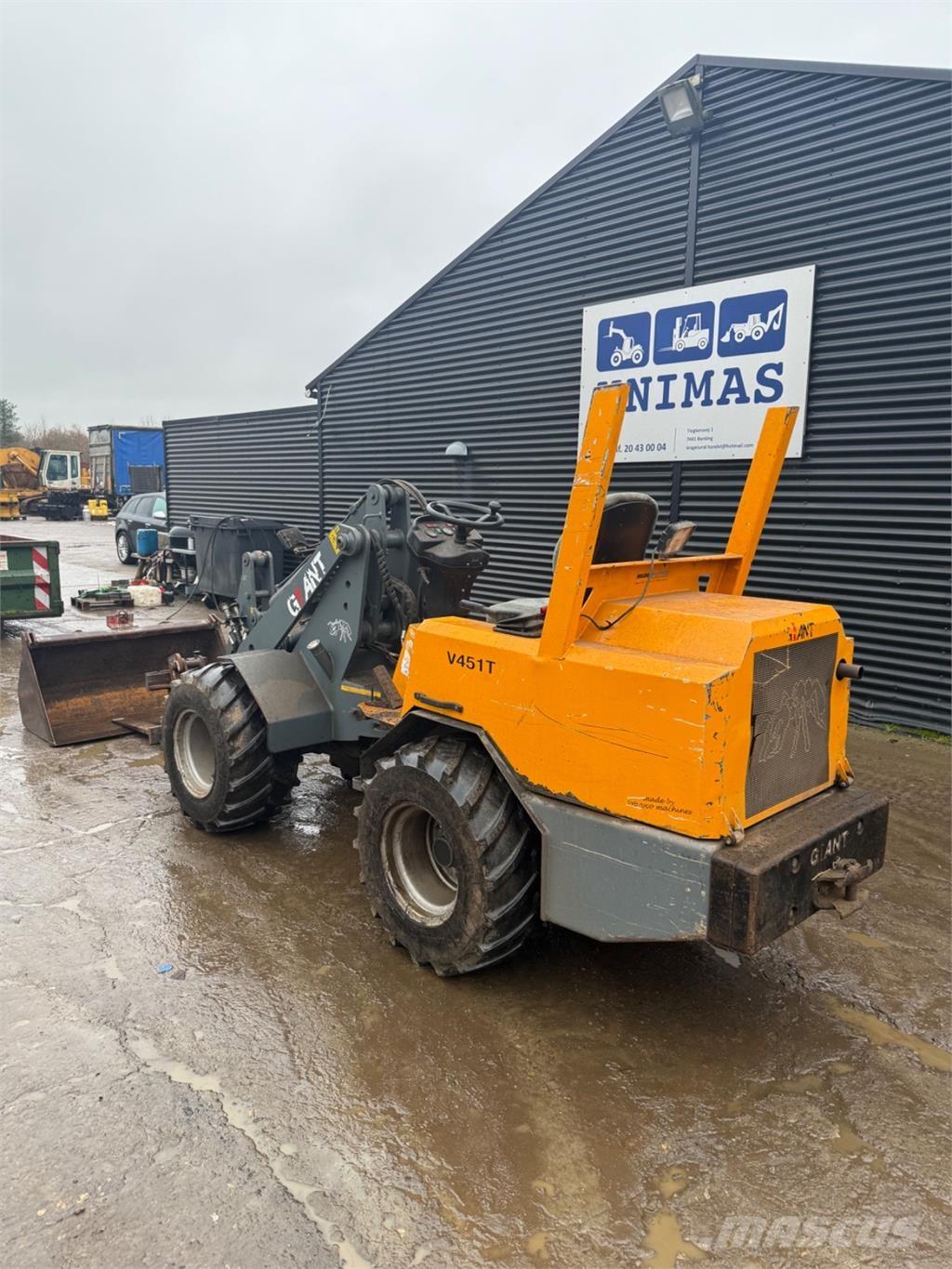 GiANT 451T 小型裝載機