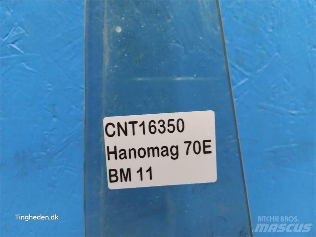  Hannonag 70E 駕駛室與內部