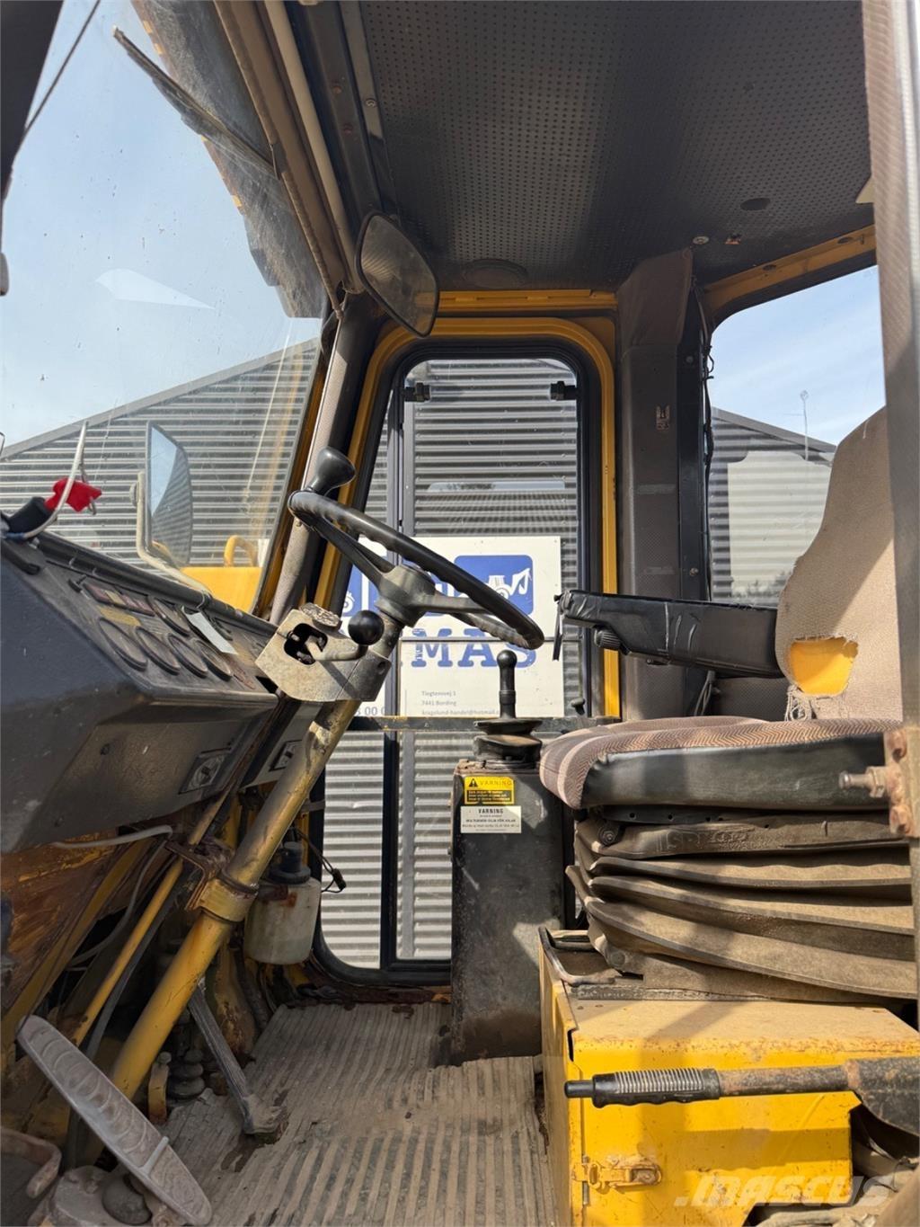 Hanomag 44D 輪胎式裝載機