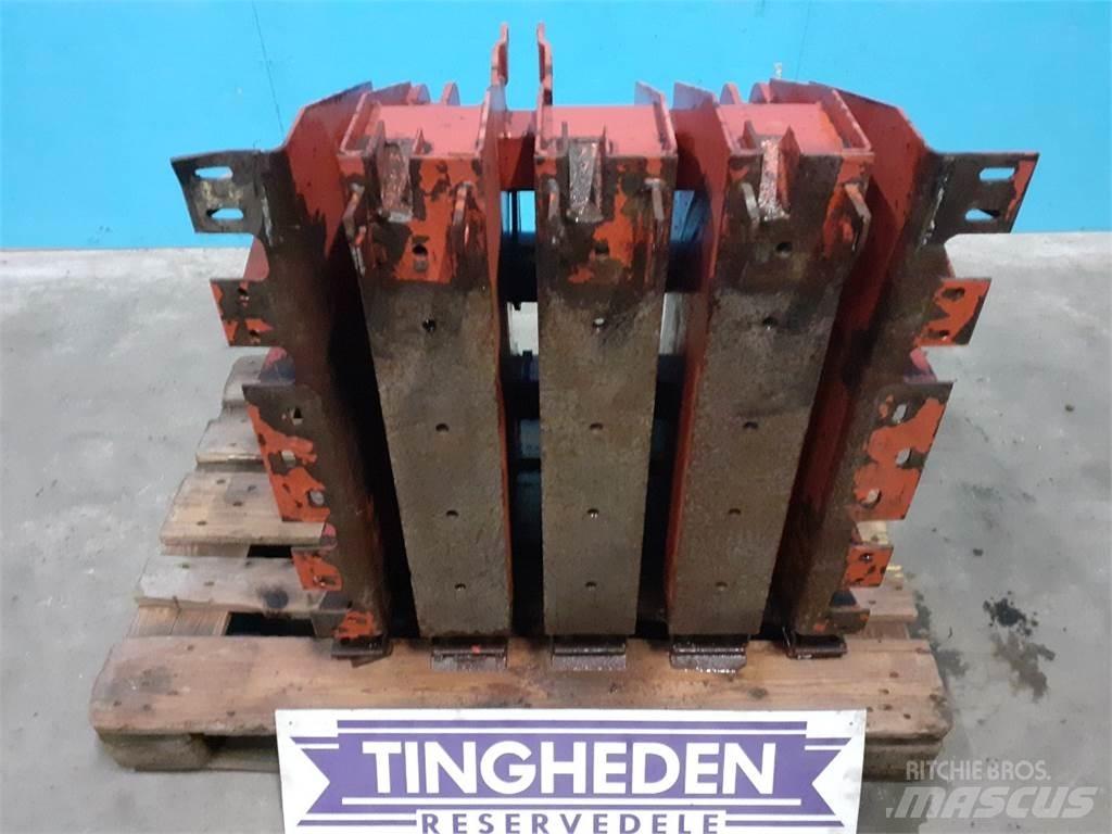 Hesston 4700 其他牧草收穫設備