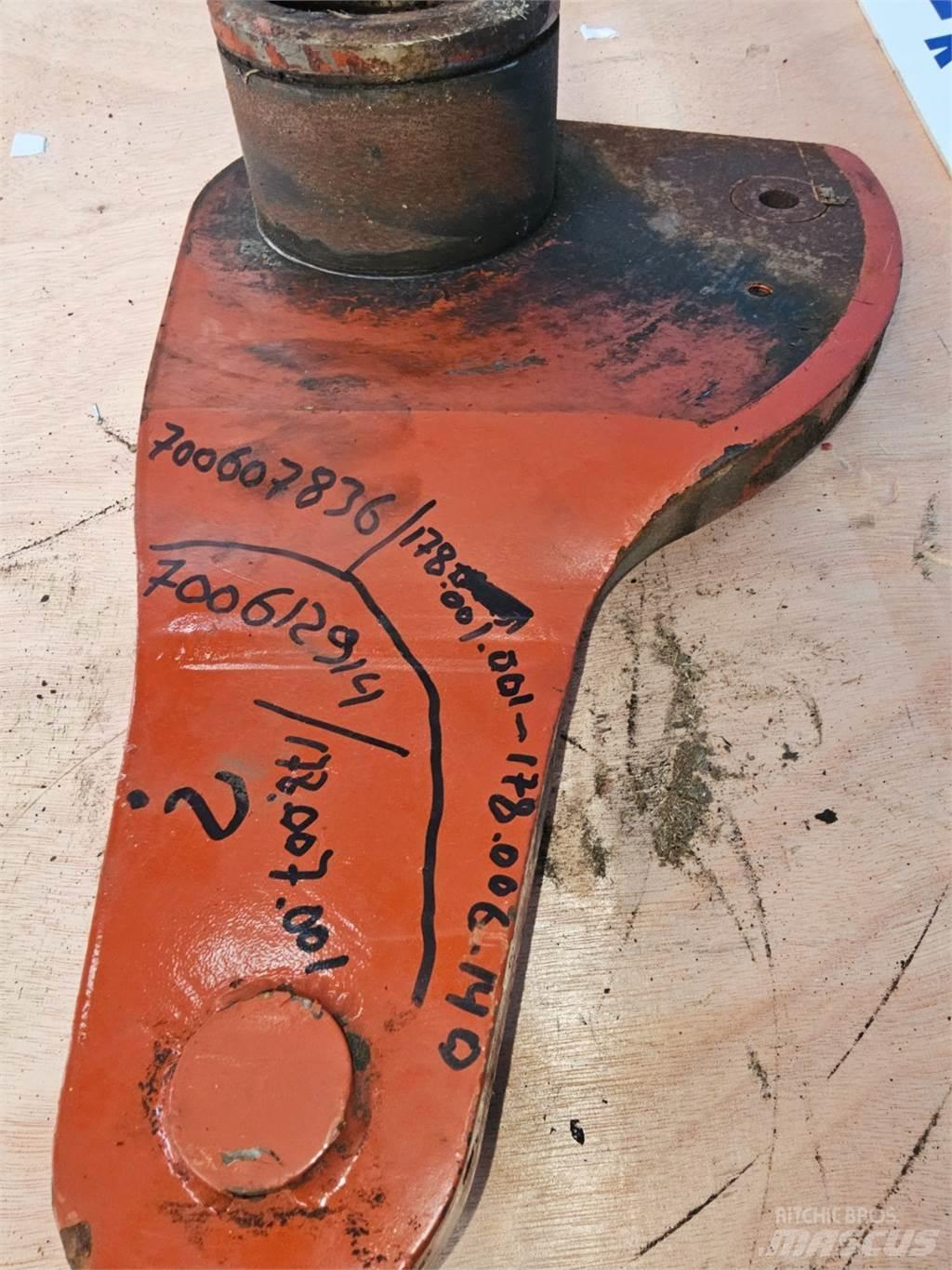 Hesston 4700 其他牧草收穫設備