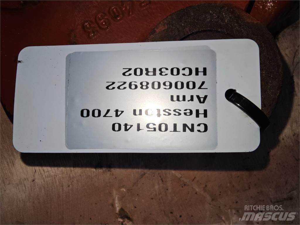 Hesston 4700 貨物鉗車