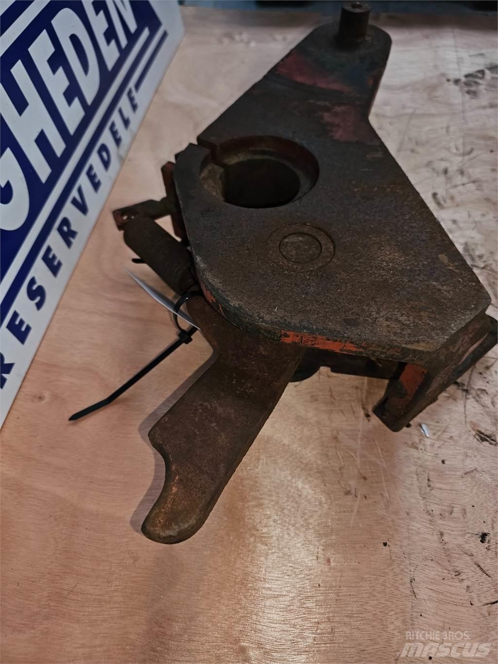 Hesston 4700 其他牧草收穫設備