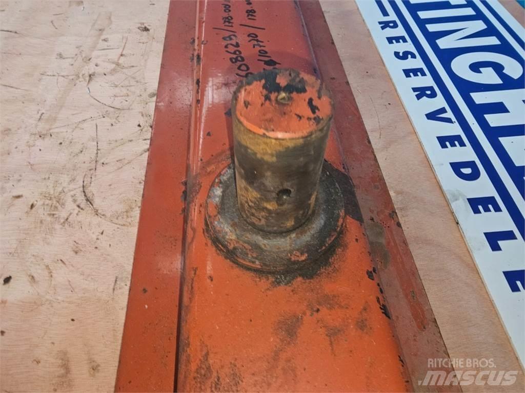 Hesston 4700 其他農業機械