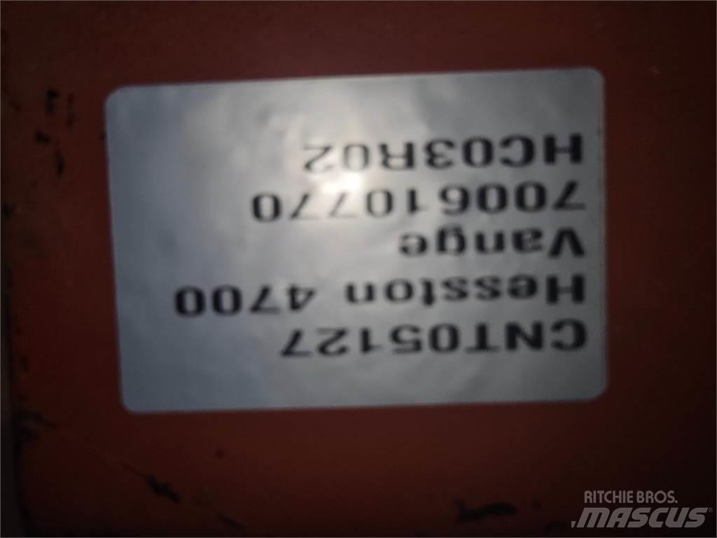 Hesston 4700 其他農業機械