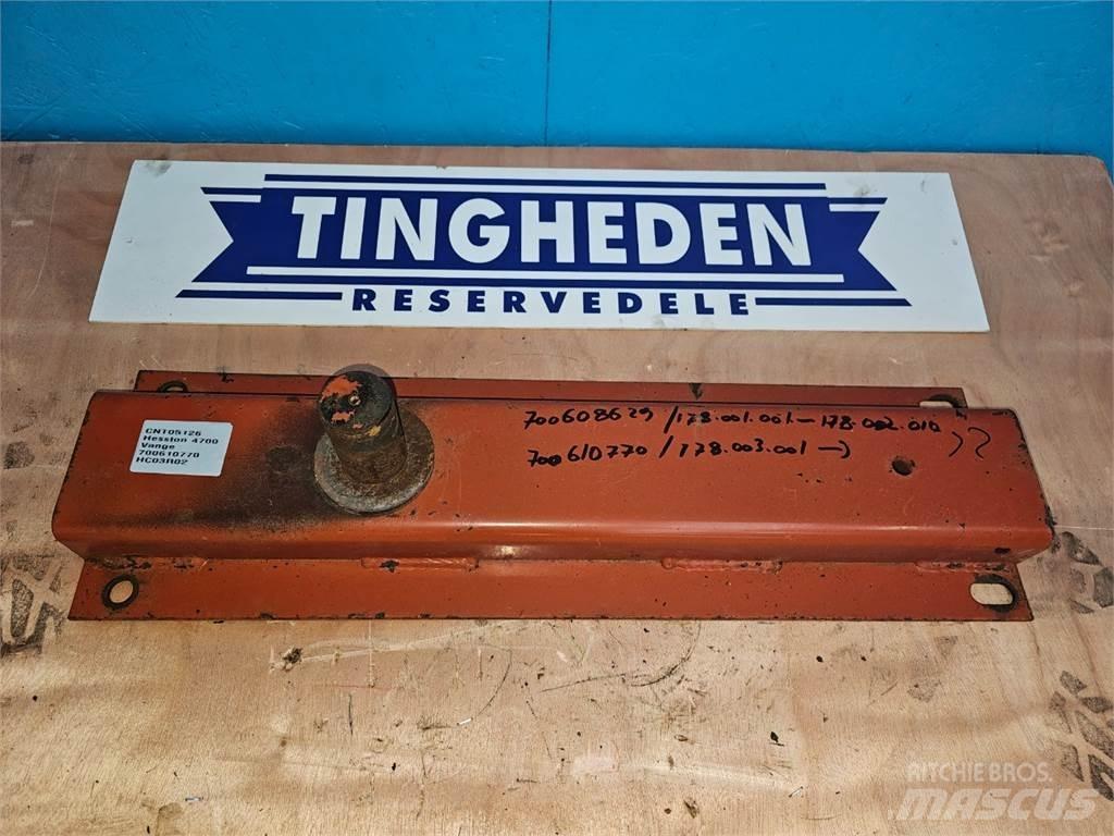 Hesston 4700 其他農業機械