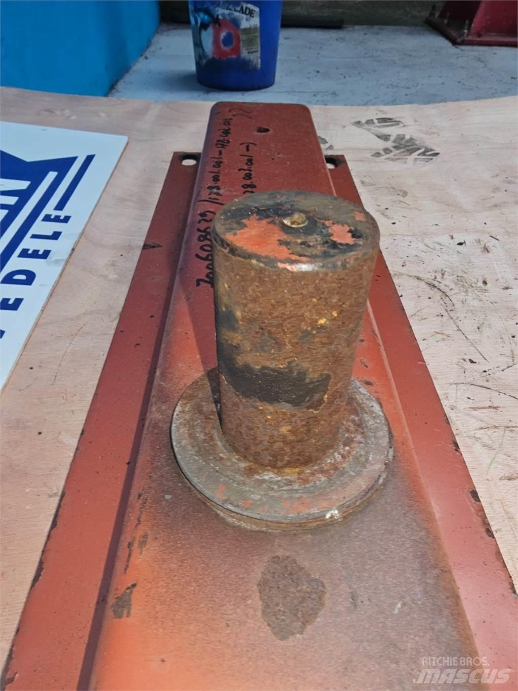 Hesston 4700 其他農業機械