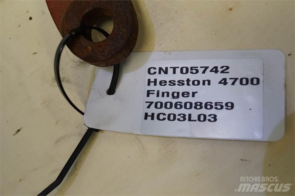 Hesston 4700 貨物鉗車