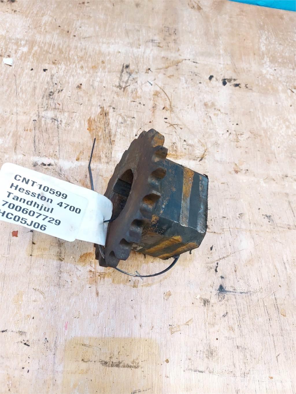 Hesston 4700 其他農業機械