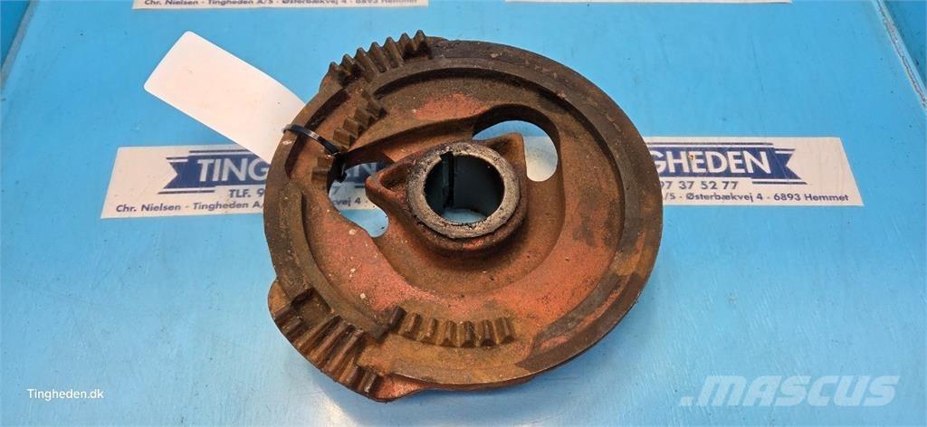 Hesston 4700 其他牧草收穫設備