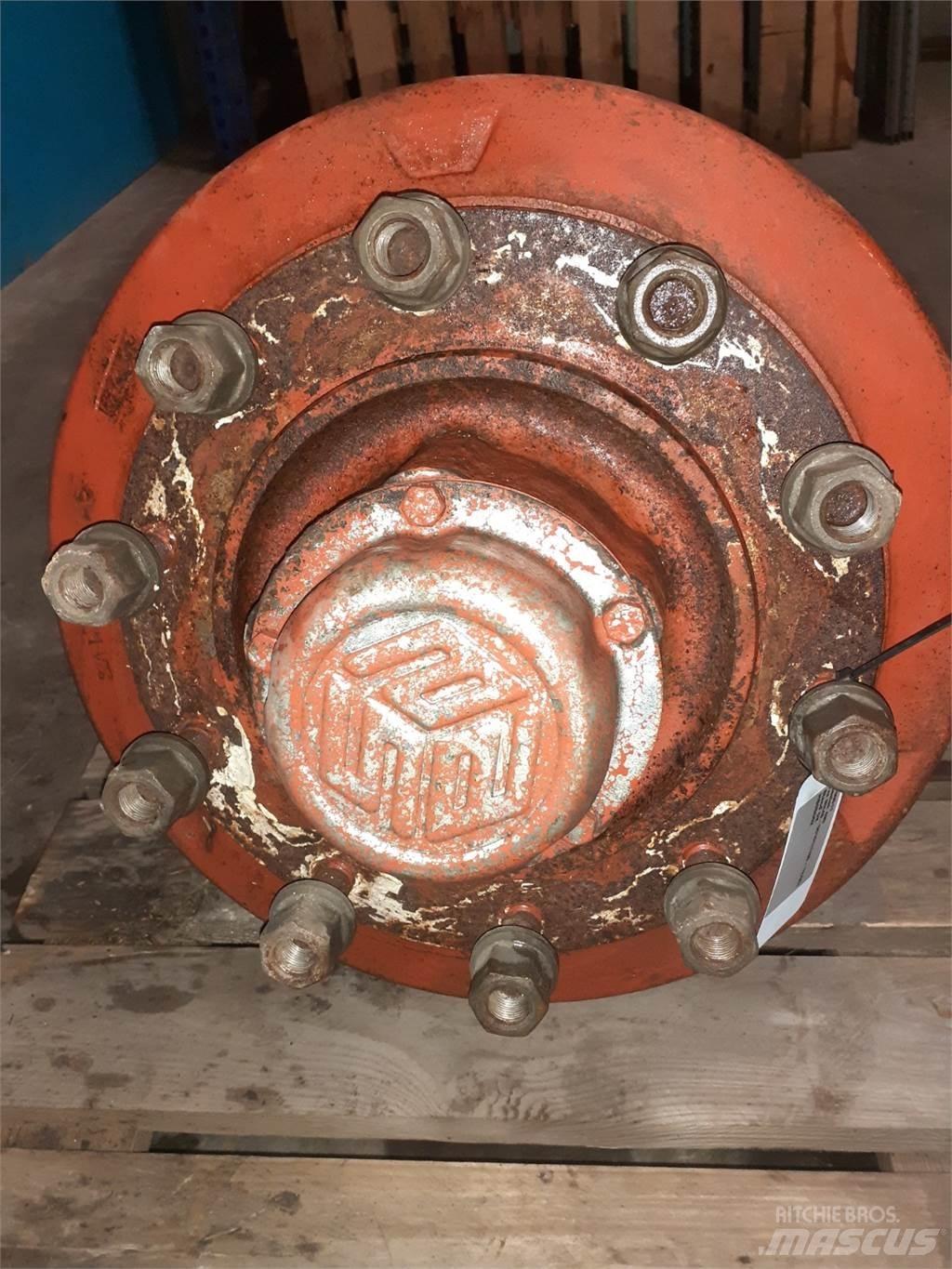 Hesston 4900 軸