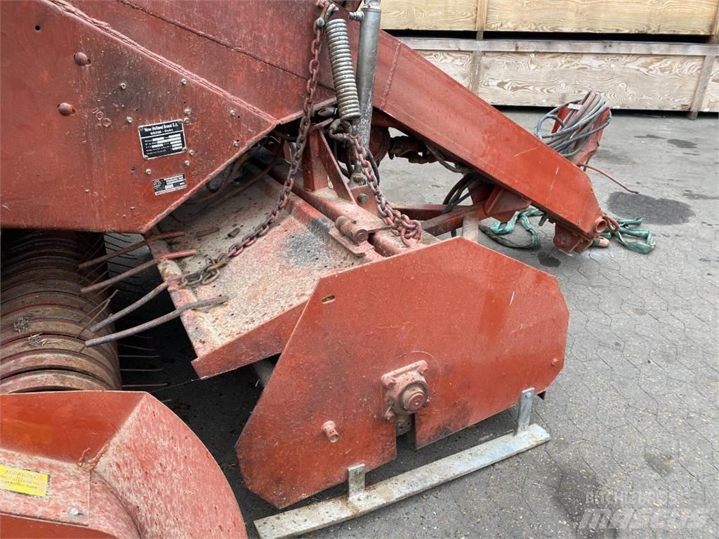 Hesston 4900 方形打捆機