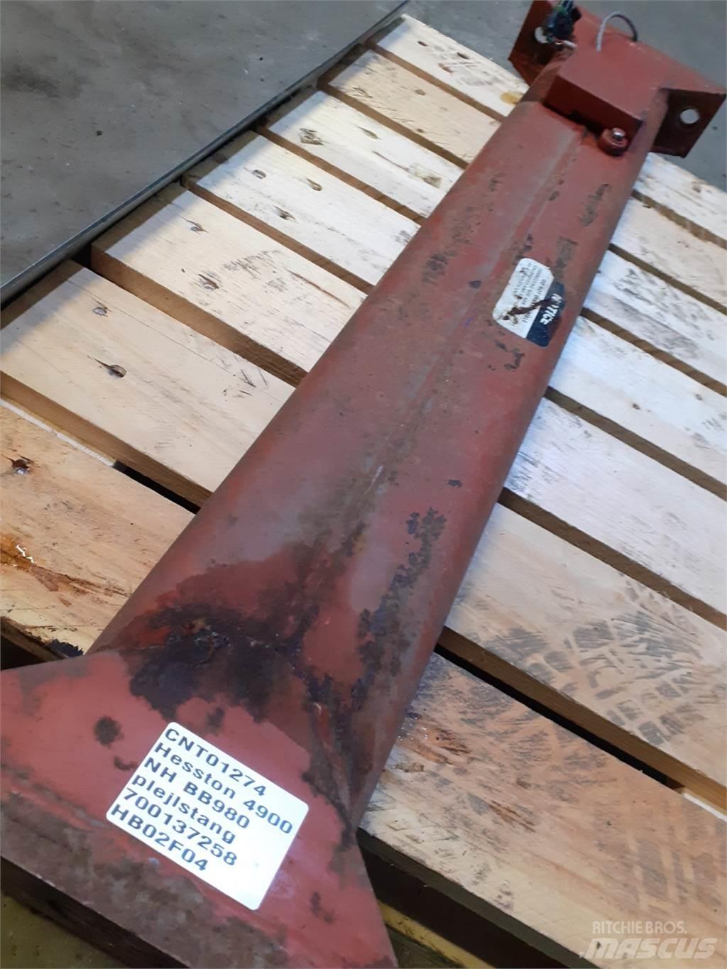 Hesston 4900 其他牧草收穫設備