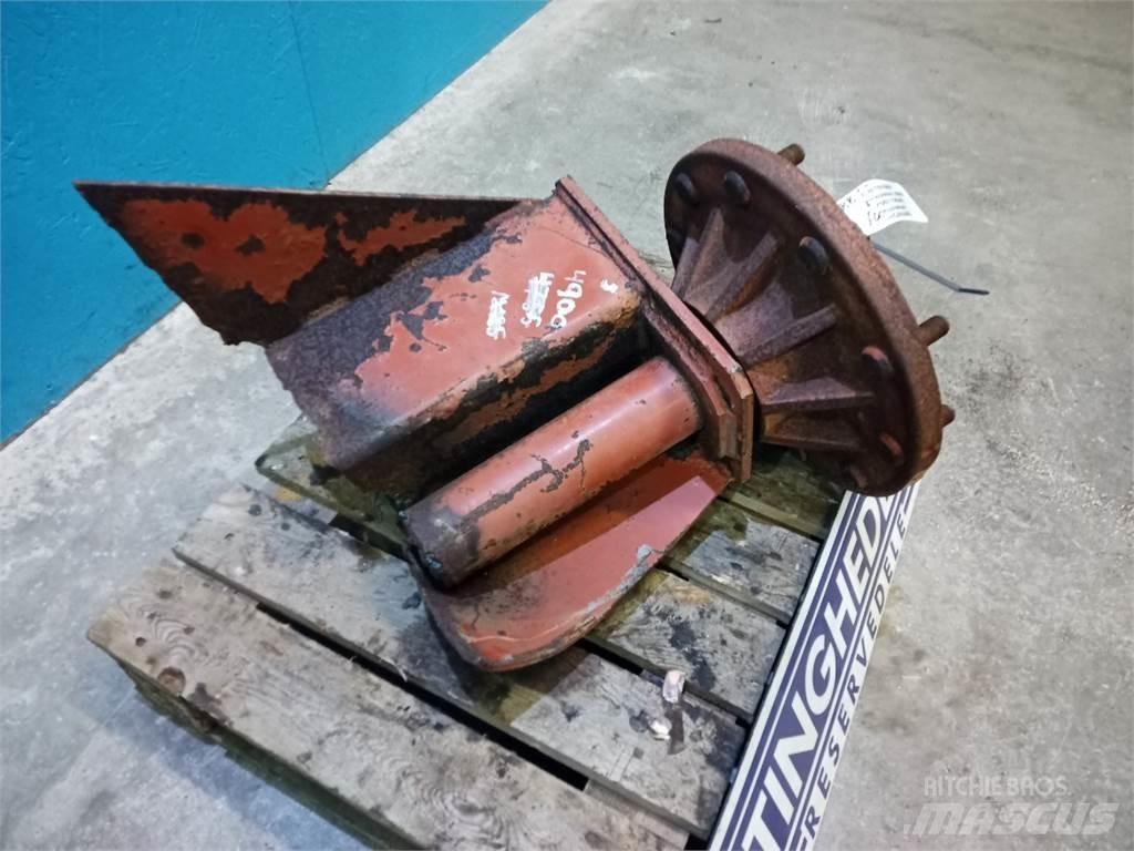 Hesston 4900 軸