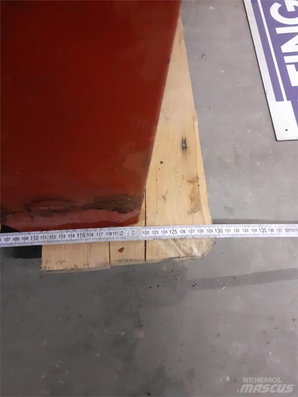 Hesston 6400 割草劑