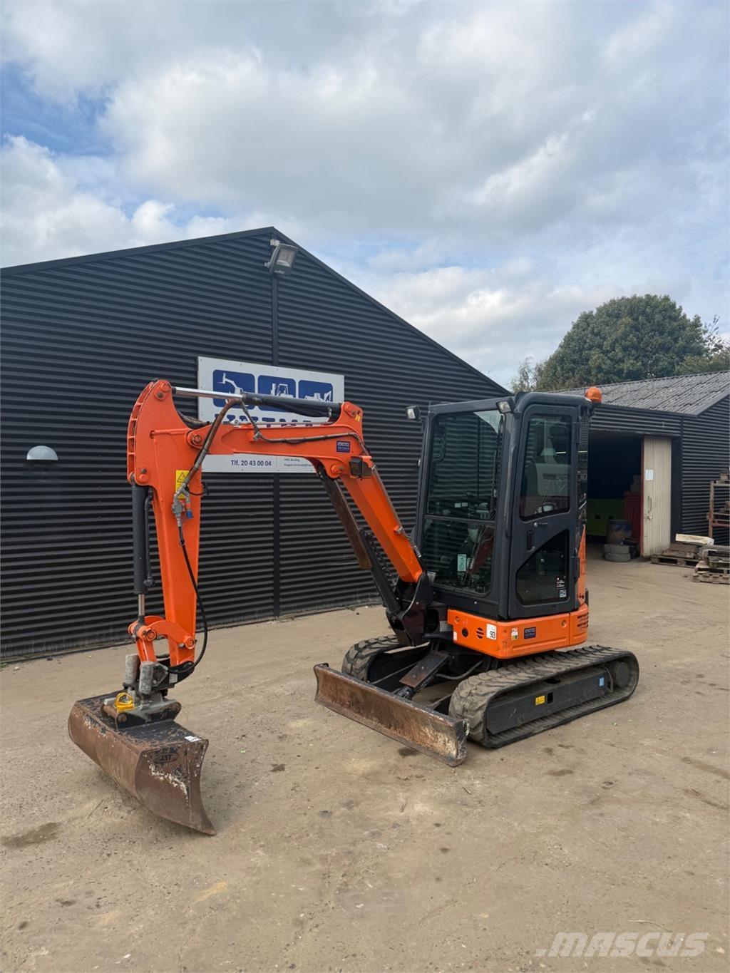 Hitachi ZX26U 小型挖土機/掘鑿機<7t(小型挖掘機)