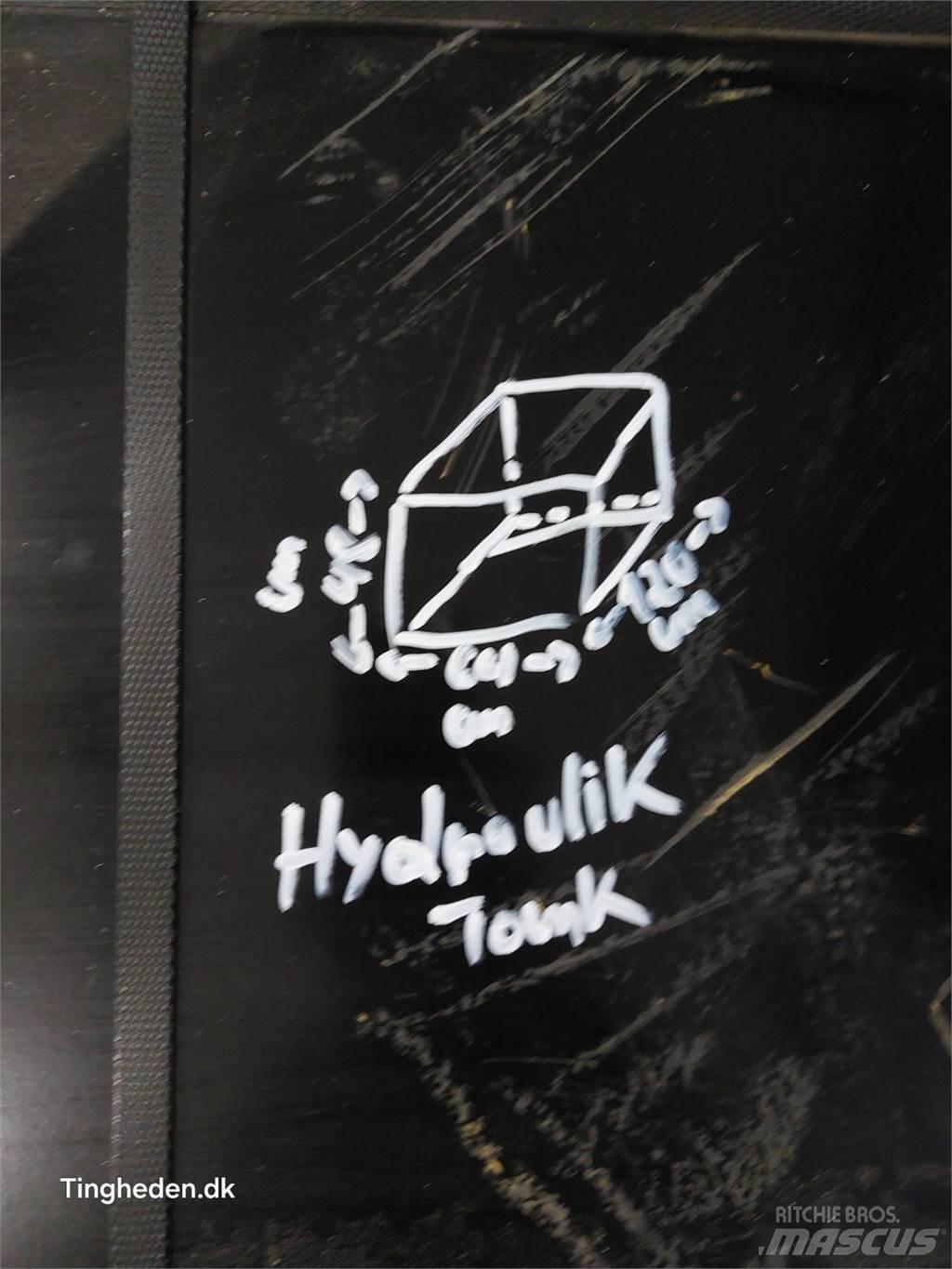  Hydraulik Tank 油壓
