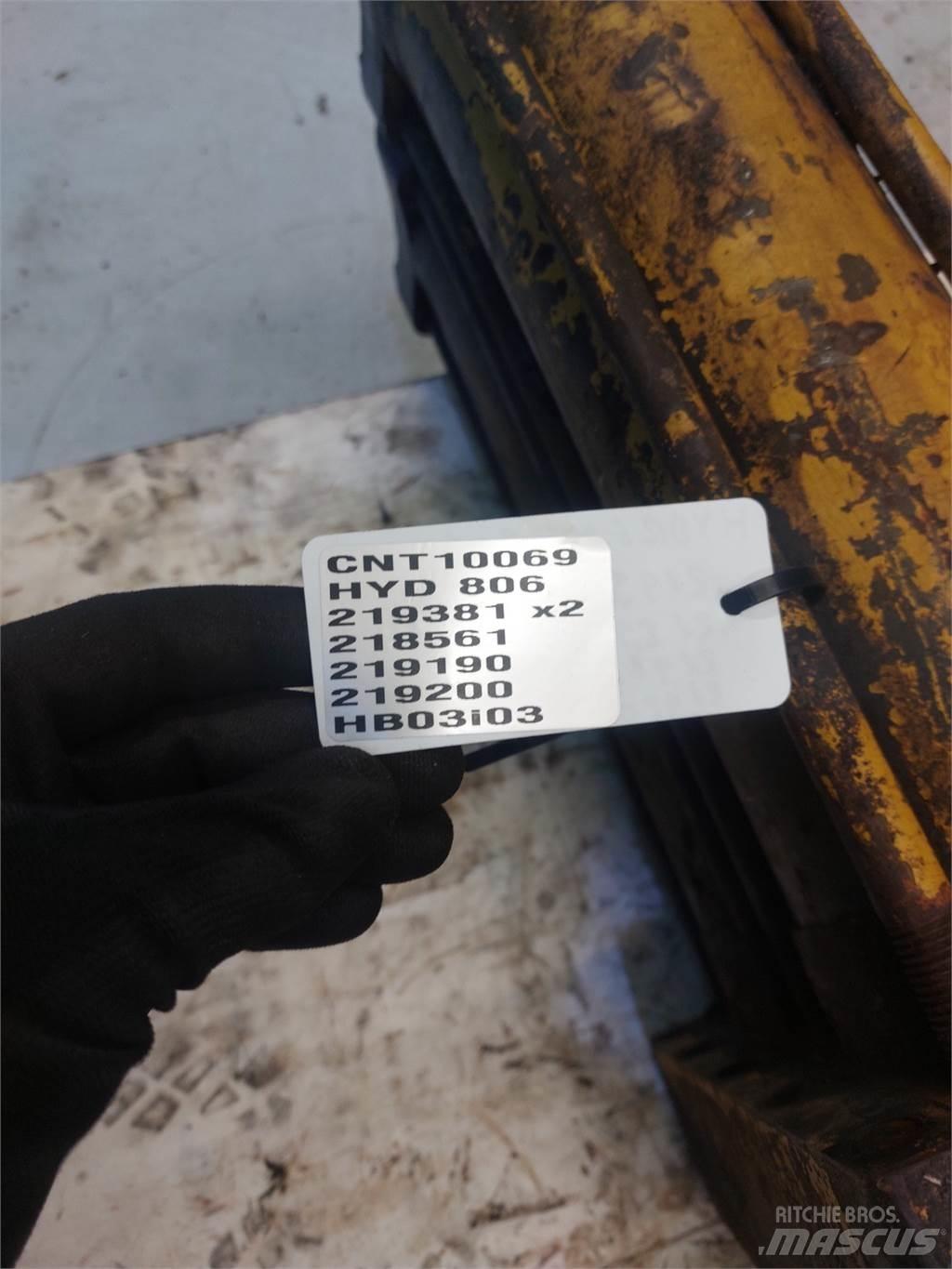 Hydrema 806 反向鏟