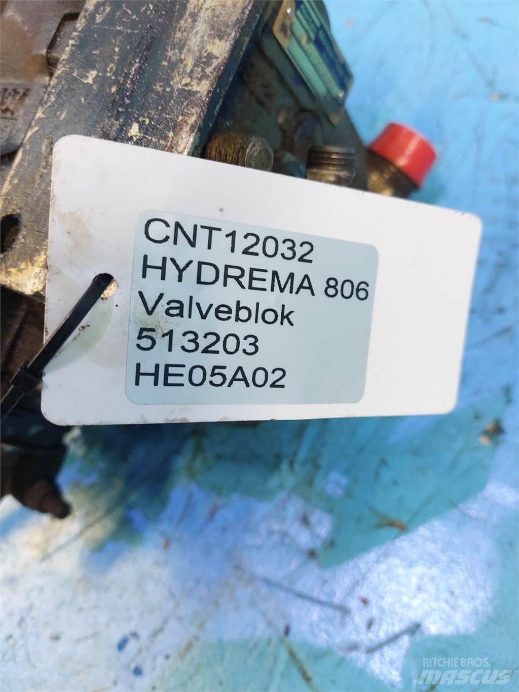 Hydrema 806 油壓