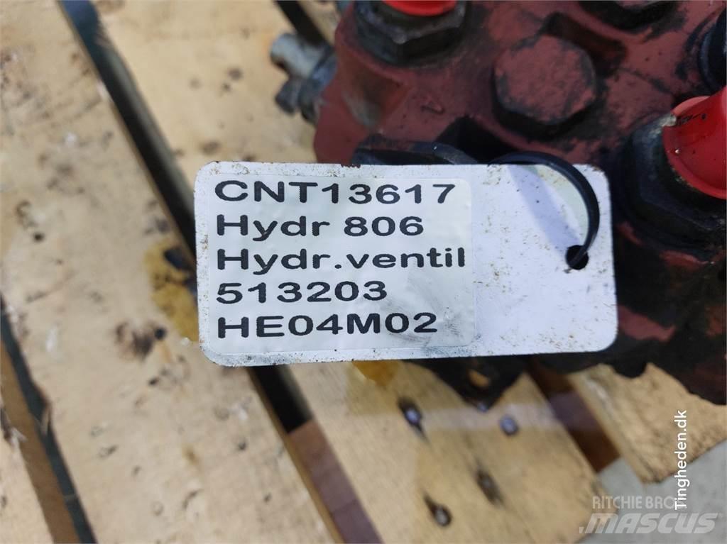 Hydrema 806 油壓