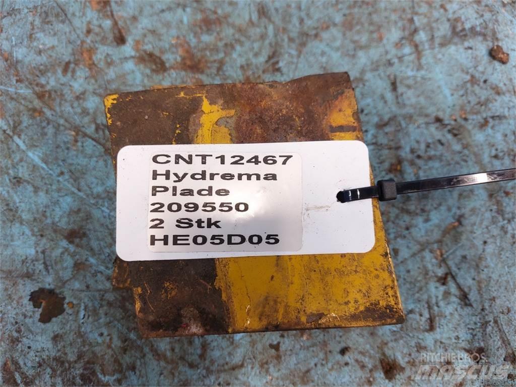 Hydrema 906 吊桿和鏟斗