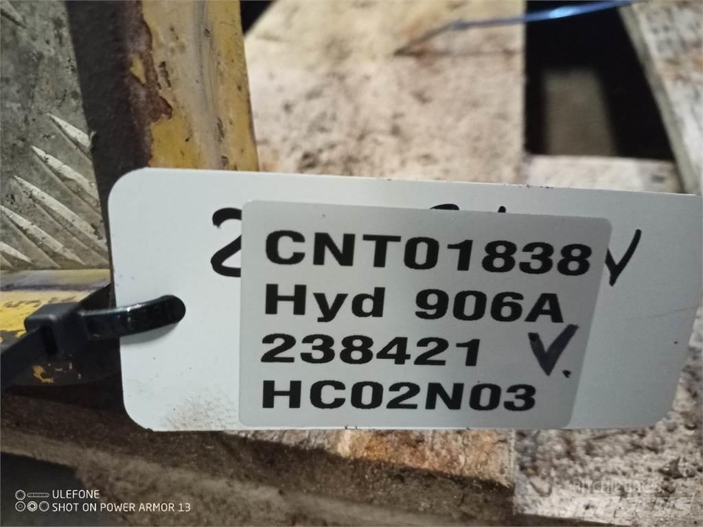 Hydrema 906A 篩分機