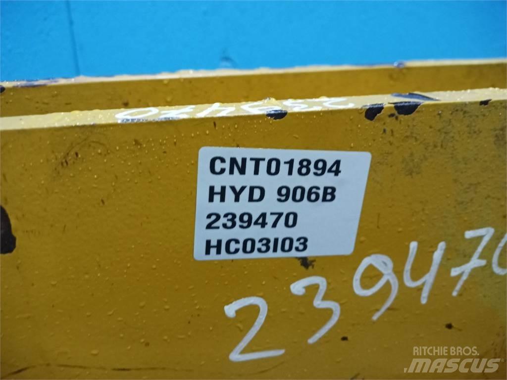 Hydrema 906B 軸