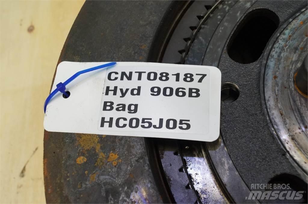Hydrema 906B 軸