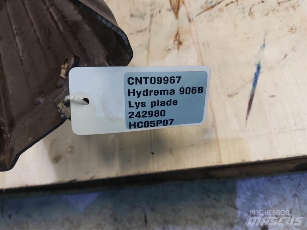 Hydrema 906B 電子設備