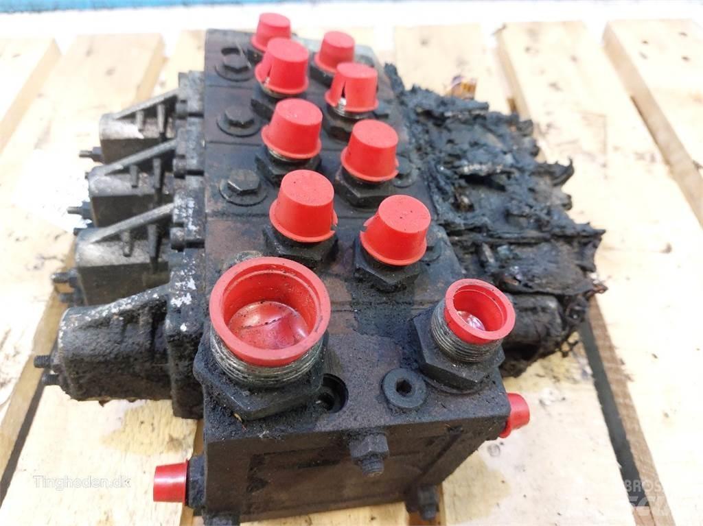 Hydrema 906B 油壓