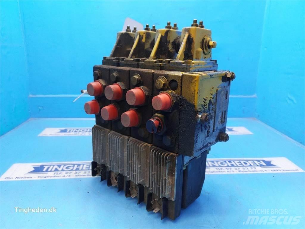 Hydrema 906B 油壓