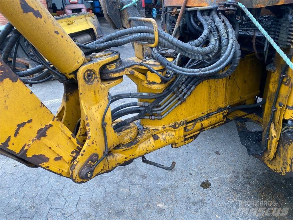 Hydrema 906C 反鏟裝載機
