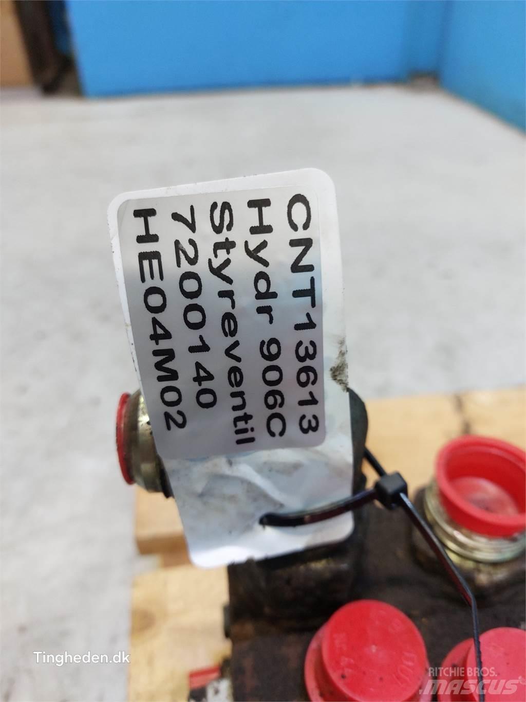 Hydrema 906C 油壓