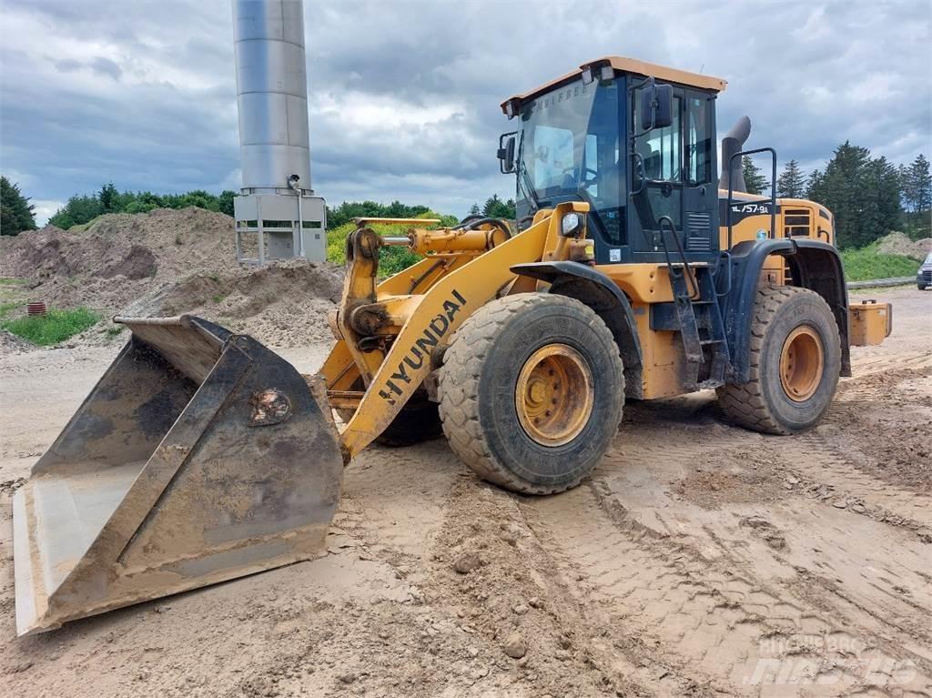 Hyundai HL757-9A 輪胎式裝載機