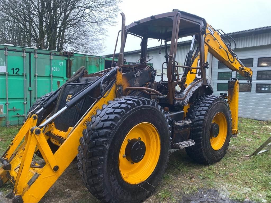 JCB 4CX 反鏟裝載機