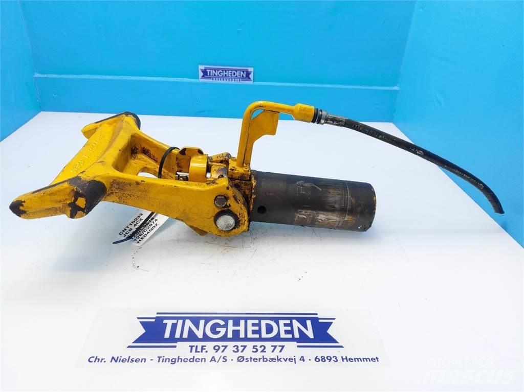 JCB 4CX 吊桿和鏟斗