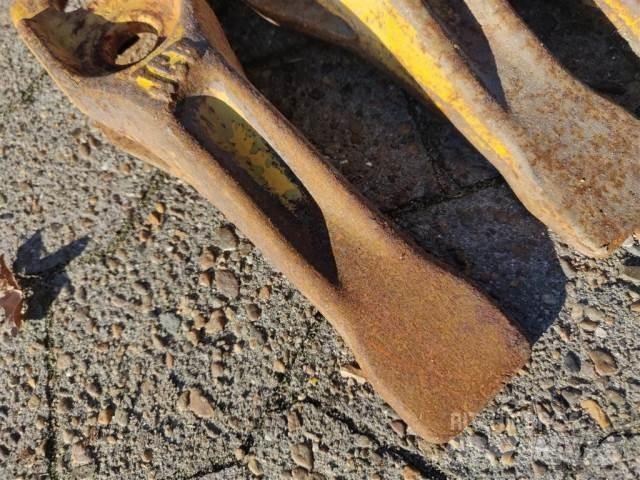 JCB Skovltænder 其他組件