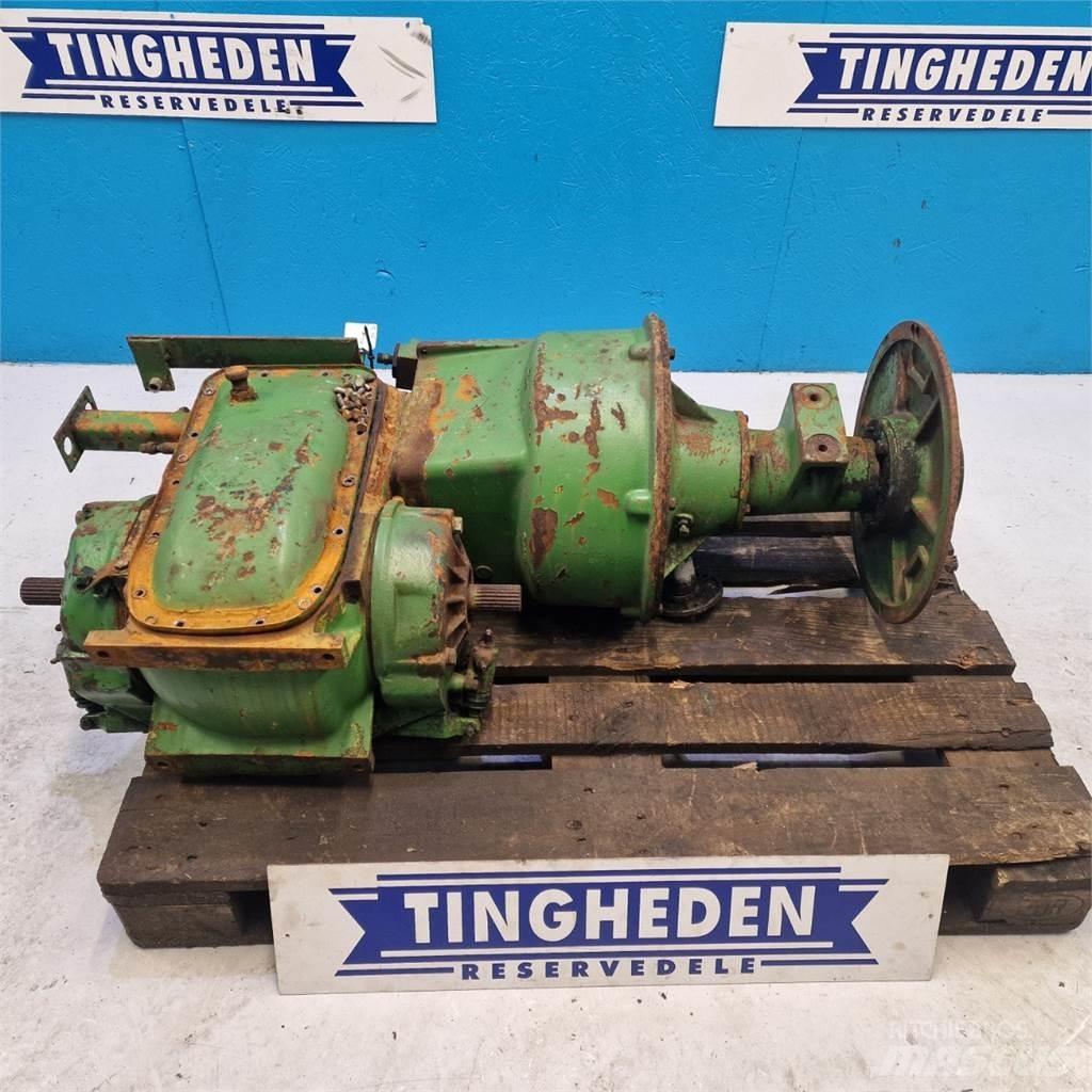 John Deere 1065 傳動裝置
