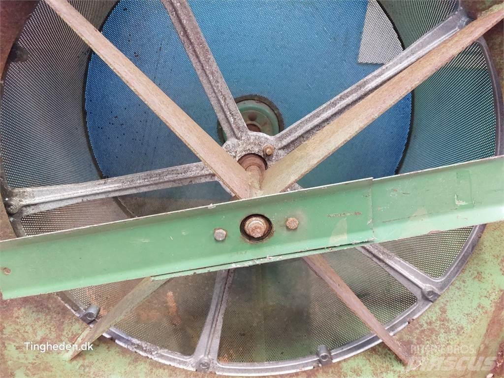 John Deere 1065 散熱器/水箱