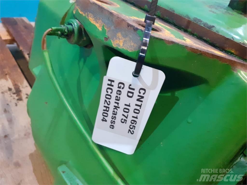 John Deere 1075 傳動裝置