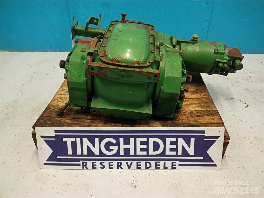 John Deere 1075 傳動裝置