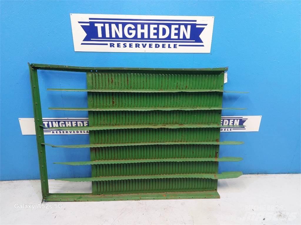 John Deere 1075 砂鹽撒布機