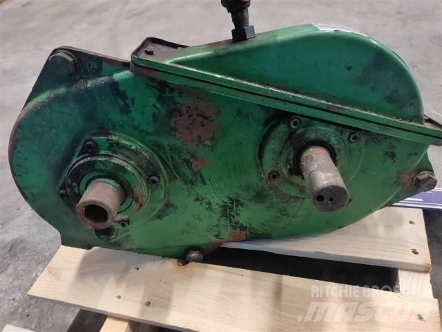 John Deere 1085 傳動裝置