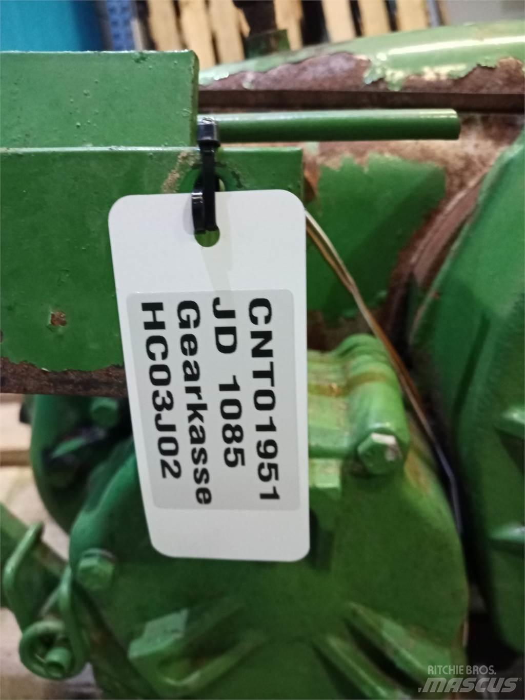 John Deere 1085 傳動裝置