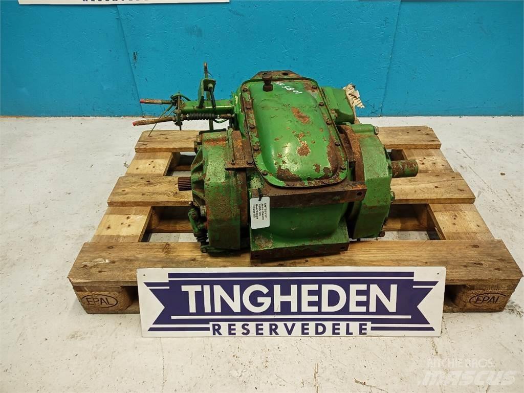 John Deere 1085 傳動裝置