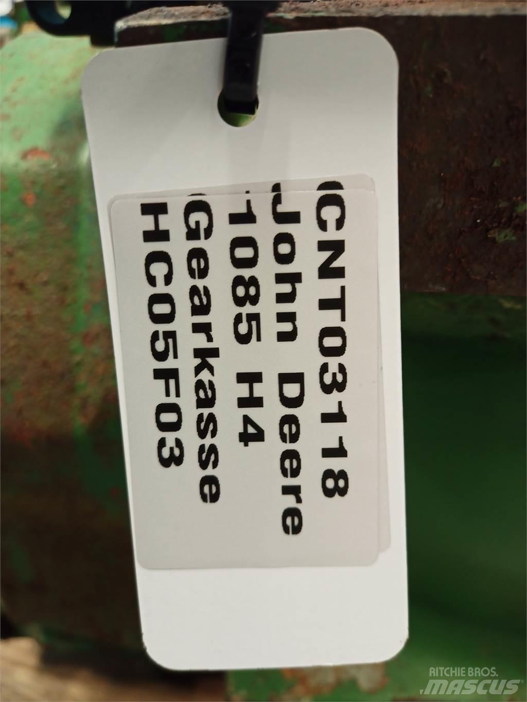 John Deere 1085 傳動裝置