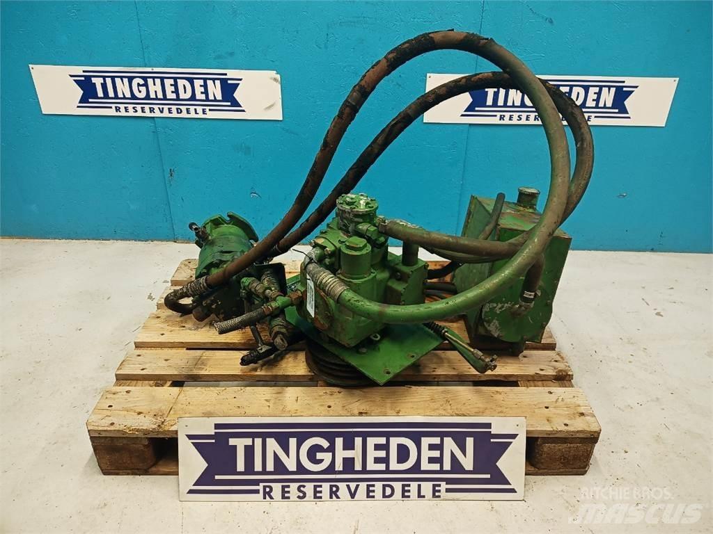 John Deere 1085 油壓