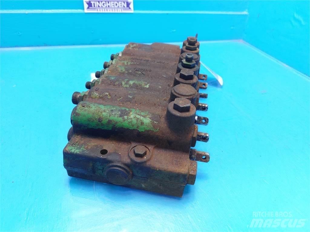 John Deere 1085 油壓